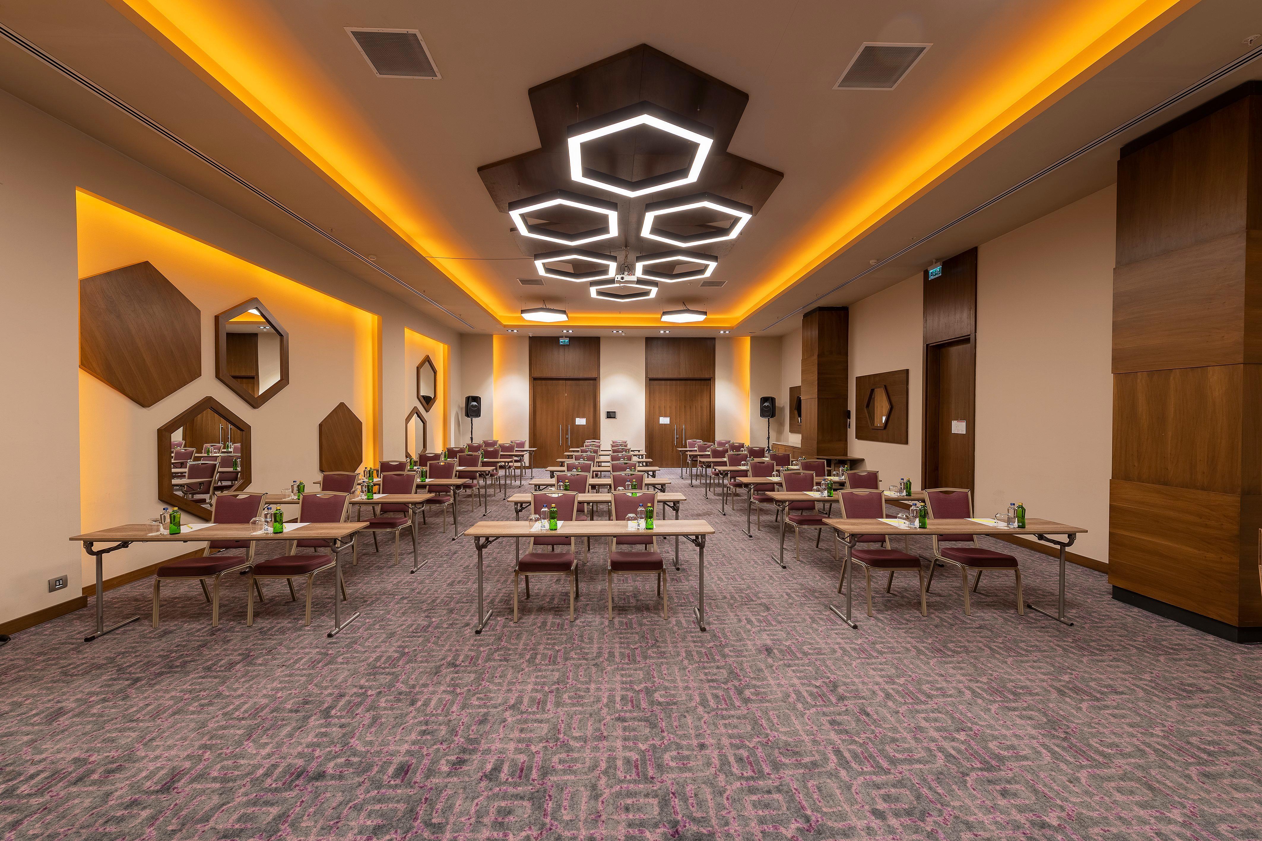 - Duvenonu By Ihg Otel